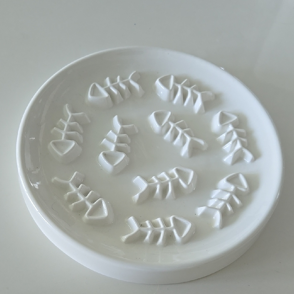 White Fish Bone Design Plate